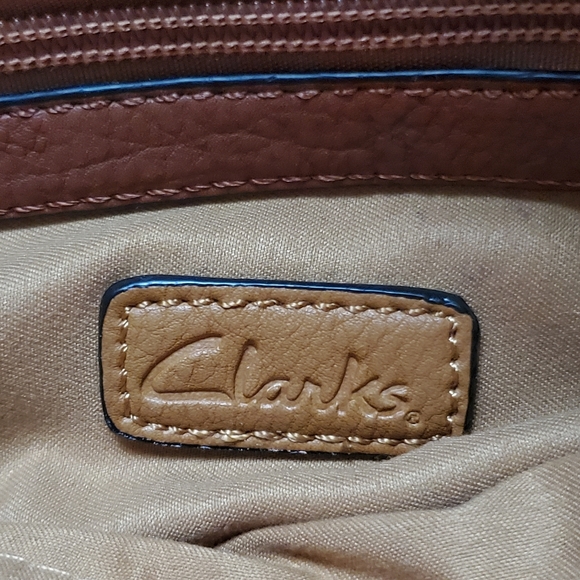Clarks Handbag Purse 2 tone brown Faux Leather - Picture 6 of 7